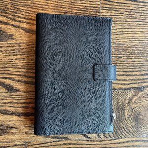 Everlane Traveler Wallet in Black